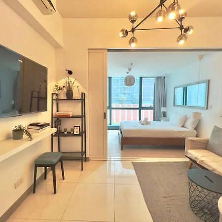 One Uptown Residences Bgc Taguig Exterior photo