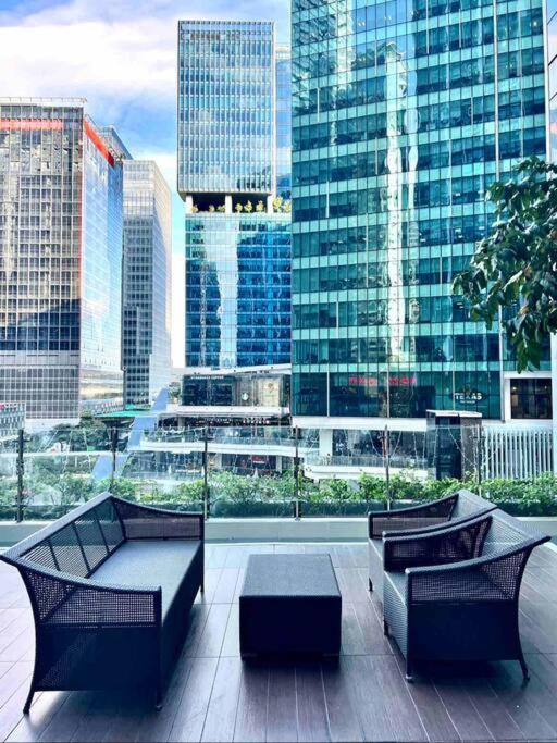 One Uptown Residences Bgc Taguig Exterior photo