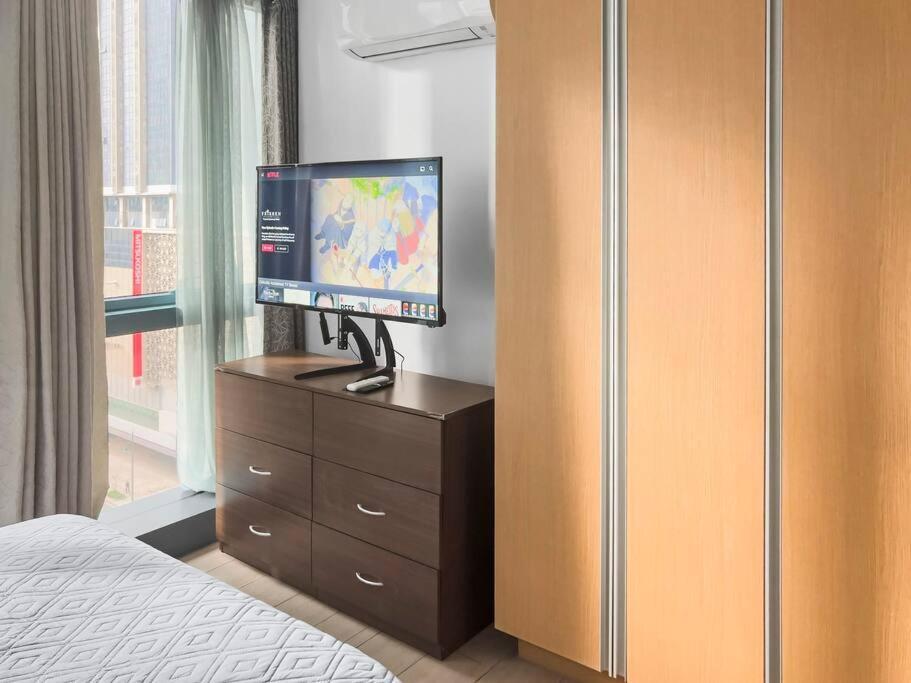 One Uptown Residences Bgc Taguig Exterior photo